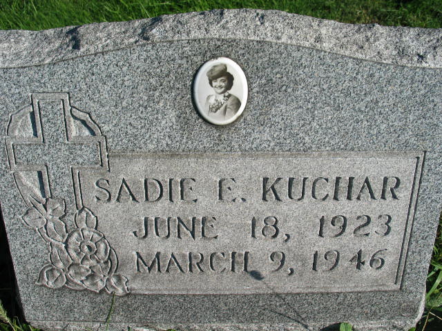 Sadie E. Kuchar tombstone